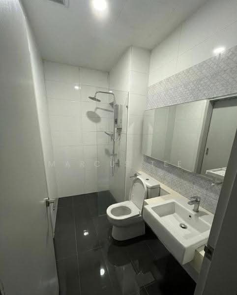 Kediaman Servis untuk Disewa di Residential Suites @ HighPark - Marcus Tee - Bathroom - PropertyGuru.com.my