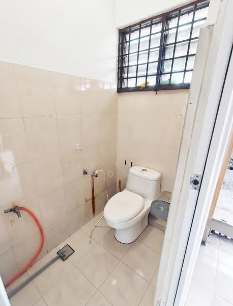 Kedai untuk Disewa di Sungai Buloh (Selangor) - Lee Sing Siong - Bathroom - PropertyGuru.com.my