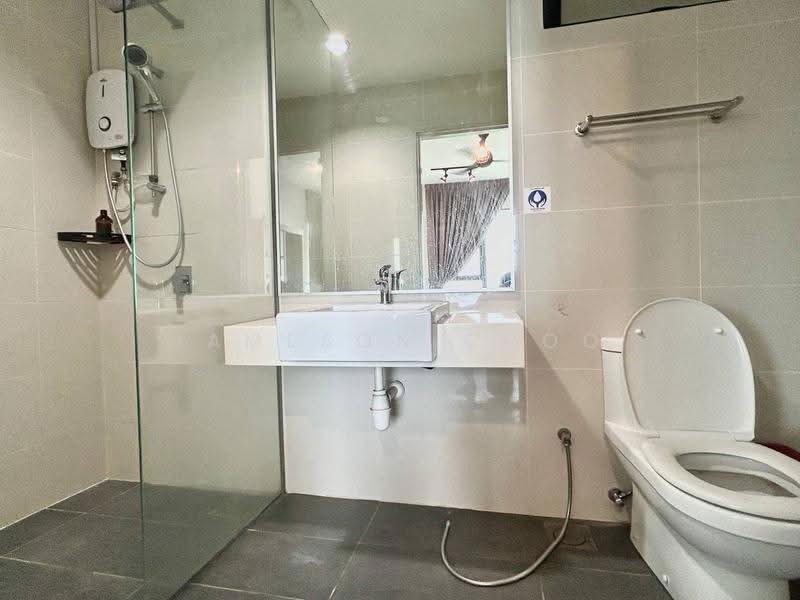 Kediaman Servis untuk Disewa di Southkey Mosaic - Jameson Choo - Bathroom - PropertyGuru.com.my