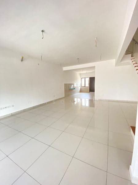Rumah Teres 2-Tingkat untuk Dijual di U16, Elmina Gardens (Shah Alam) - Winson Tam - Living Room - PropertyGuru.com.my