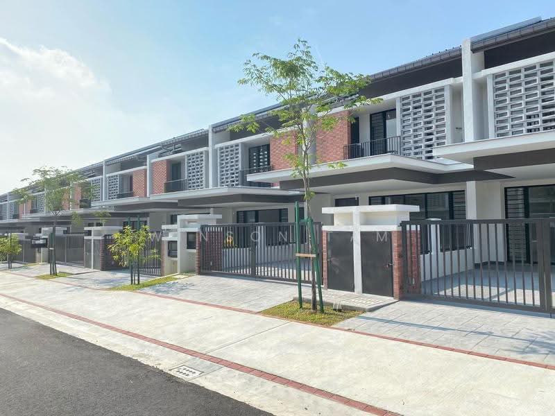 Rumah Teres 2-Tingkat untuk Dijual di U16, Elmina Gardens (Shah Alam) - Winson Tam - Exterior - PropertyGuru.com.my