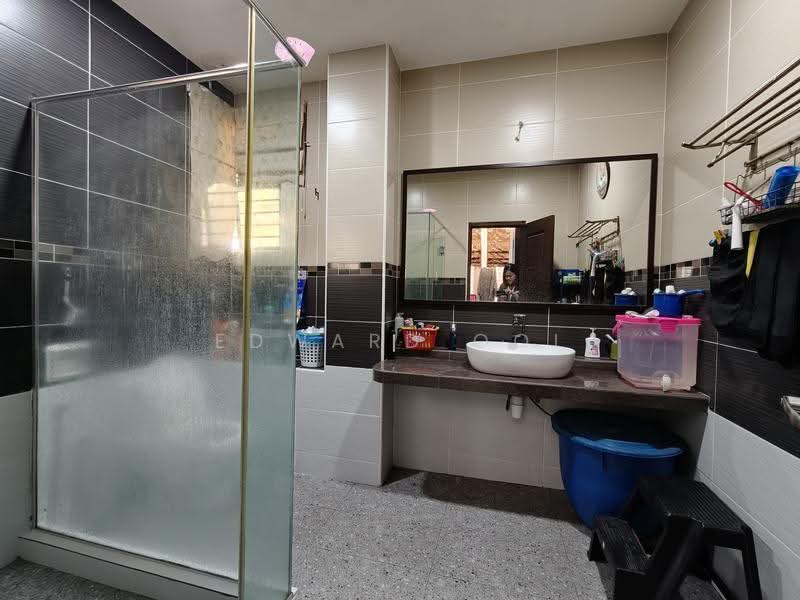 Semi-Detached House for Sale in Tropika Kemensah (Ampang) - Edward Ooi - Bathroom - PropertyGuru.com.my
