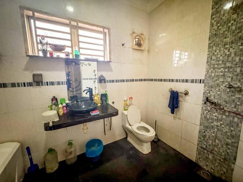 2-storey Terraced House for Sale in Seksyen 8 (Shah Alam) - Amzar Faiz - PropertyGuru.com.my