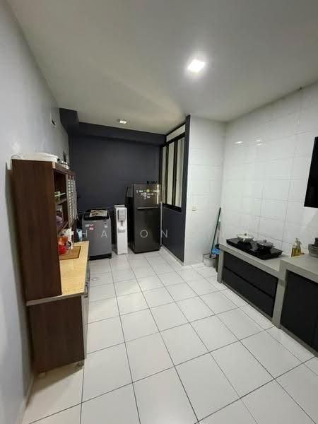 Kediaman Servis untuk Dijual di Sky Gardens Residences - Sharon Ong - Kitchen - PropertyGuru.com.my