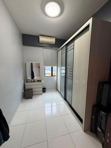 Kediaman Servis untuk Dijual di Sky Gardens Residences - Sharon Ong - Bedroom - PropertyGuru.com.my
