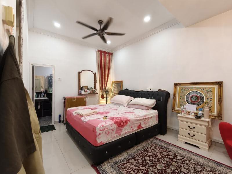 Semi-Detached House for Sale in Taman Melawati (Ulu Kelang) - Edward Ooi - Bedroom - PropertyGuru.com.my
