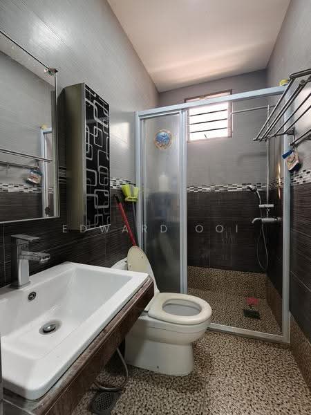 Semi-Detached House for Sale in Taman Melawati (Ulu Kelang) - Edward Ooi - Bathroom - PropertyGuru.com.my