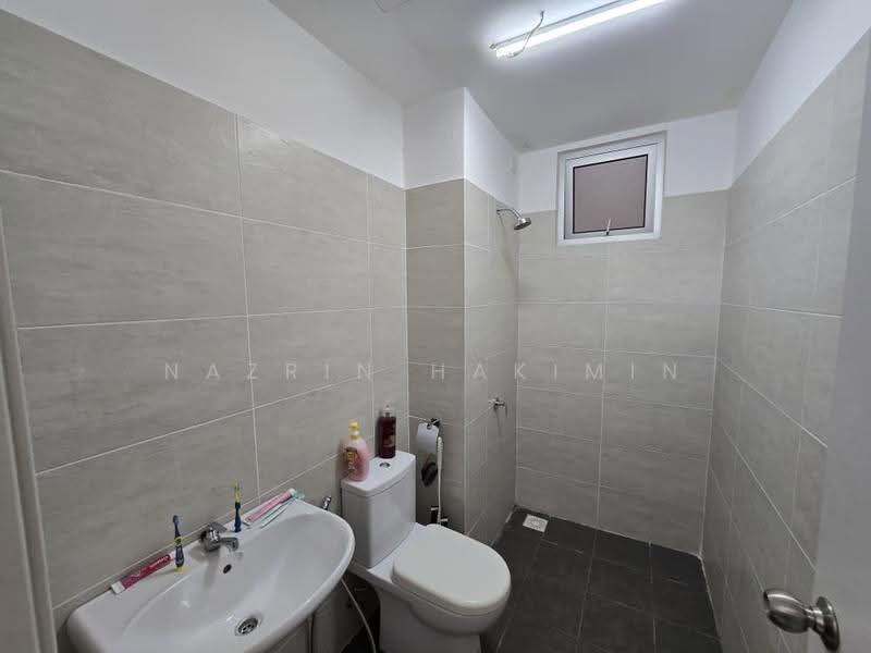 Pangsapuri untuk Dijual di Perdana Park @ Rawang - Nazrin Hakimin - Bathroom - PropertyGuru.com.my