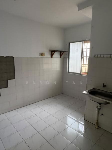 Pangsapuri untuk Dijual di Sri Ivori Apartment - Eason Tan - Kitchen - PropertyGuru.com.my