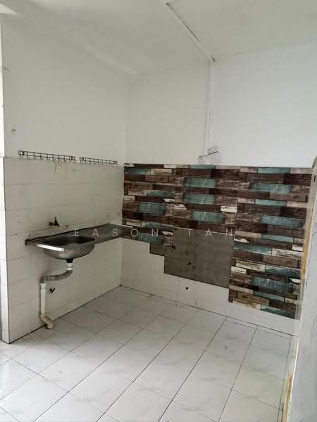 Pangsapuri untuk Dijual di Sri Ivori Apartment - Eason Tan - Kitchen - PropertyGuru.com.my
