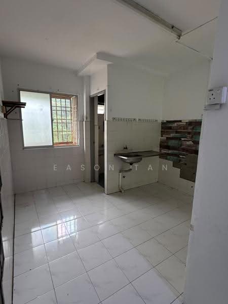 Pangsapuri untuk Dijual di Sri Ivori Apartment - Eason Tan - Kitchen - PropertyGuru.com.my