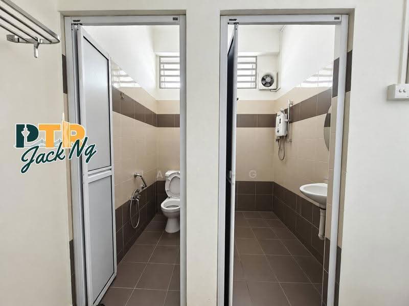 2-storey Terraced House for Sale in Taman Merbau (Butterworth) - Jack Ng - Bathroom - PropertyGuru.com.my