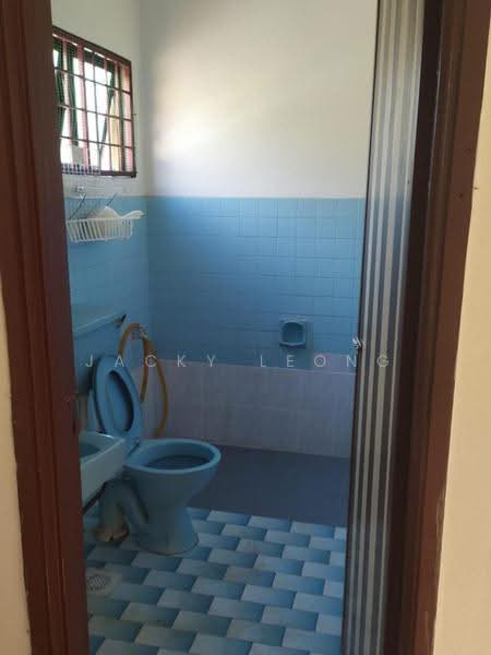 Rumah Teres 2-Tingkat untuk Dijual di SS25 (Petaling Jaya) - Jacky Leong - Bathroom - PropertyGuru.com.my