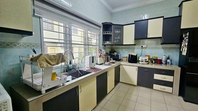 2-storey Terraced House for Sale in Alam Damai (Cheras) - Michelle Siow - Kitchen - PropertyGuru.com.my