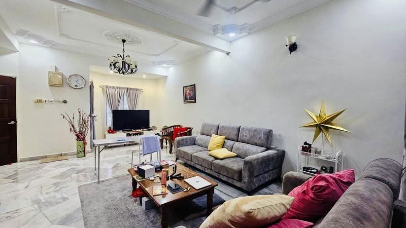 2-storey Terraced House for Sale in Alam Damai (Cheras) - Michelle Siow - Living Room - PropertyGuru.com.my