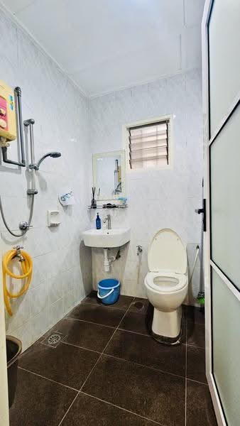 2-storey Terraced House for Sale in Alam Damai (Cheras) - Michelle Siow - Bathroom - PropertyGuru.com.my