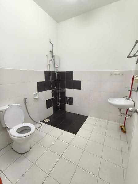 2-storey Terraced House for Sale in Setia Tropika (Johor Bahru) - Catherine Ong - Bathroom - PropertyGuru.com.my