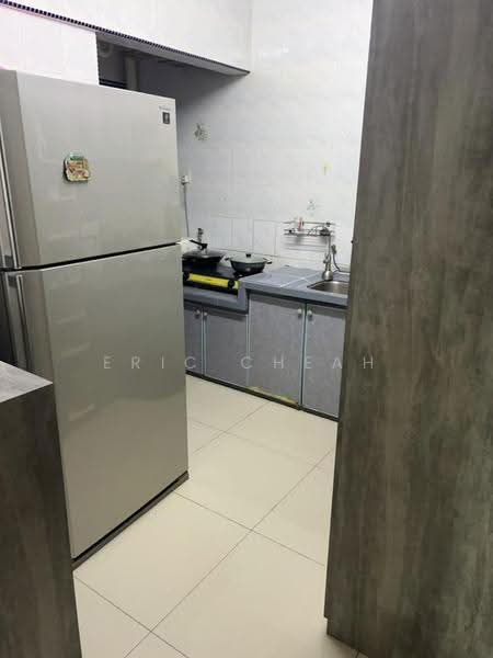 Apartment for Rent at Taman Pekaka Block 33 - Eric Cheah - Kitchen - PropertyGuru.com.my