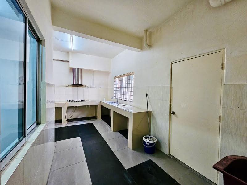 Rumah Teres 2-Tingkat untuk Dijual di Alam Damai (Cheras) - Michelle Siow - Kitchen - PropertyGuru.com.my