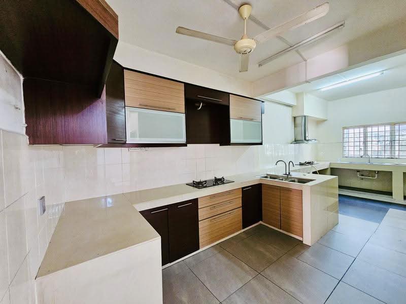 Rumah Teres 2-Tingkat untuk Dijual di Alam Damai (Cheras) - Michelle Siow - Kitchen - PropertyGuru.com.my