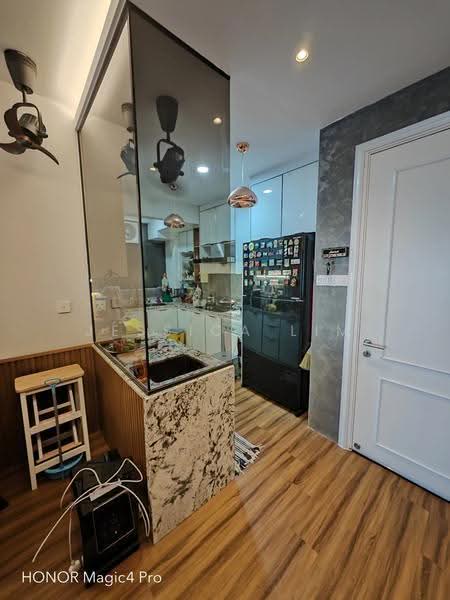 Kediaman Servis untuk Dijual di United Point (Residensi Berpadu) - Jessica Lim - Kitchen - PropertyGuru.com.my