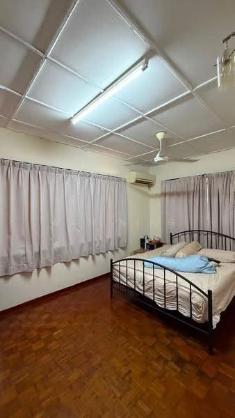 Semi-Detached House for Rent in Taman Pelangi (Johor Bahru) - Wan Ning - Bedroom - PropertyGuru.com.my