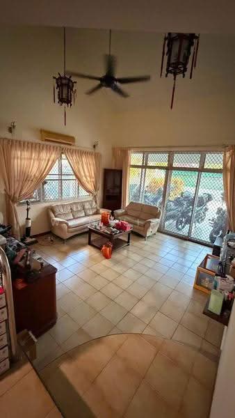 Semi-Detached House for Rent in Taman Pelangi (Johor Bahru) - Wan Ning - Living Room - PropertyGuru.com.my