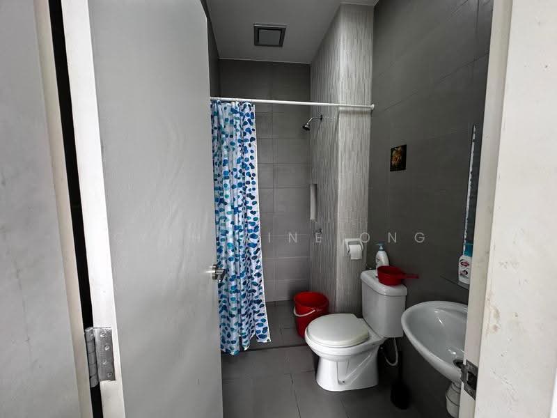 Rumah Kluster untuk Dijual di Setia Tropika (Johor Bahru) - Catherine Ong - Bathroom - PropertyGuru.com.my