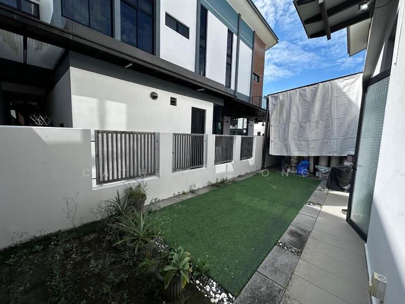 Rumah Kluster untuk Dijual di Setia Tropika (Johor Bahru) - Catherine Ong - Exterior - PropertyGuru.com.my
