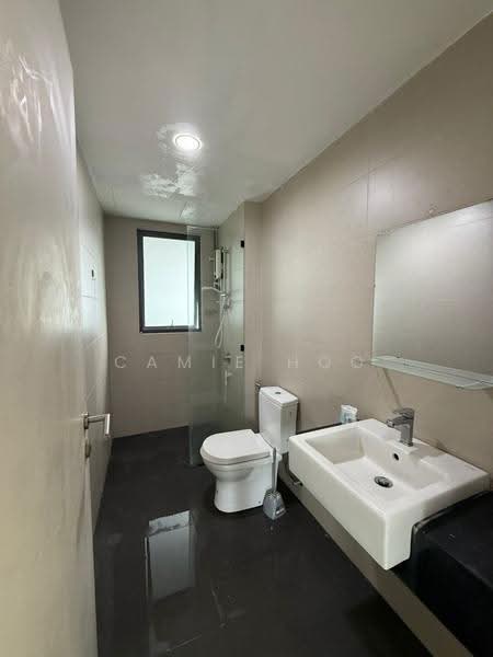 Kondominium untuk Dijual di Altitude 236 - Camie Hoo - Bathroom - PropertyGuru.com.my