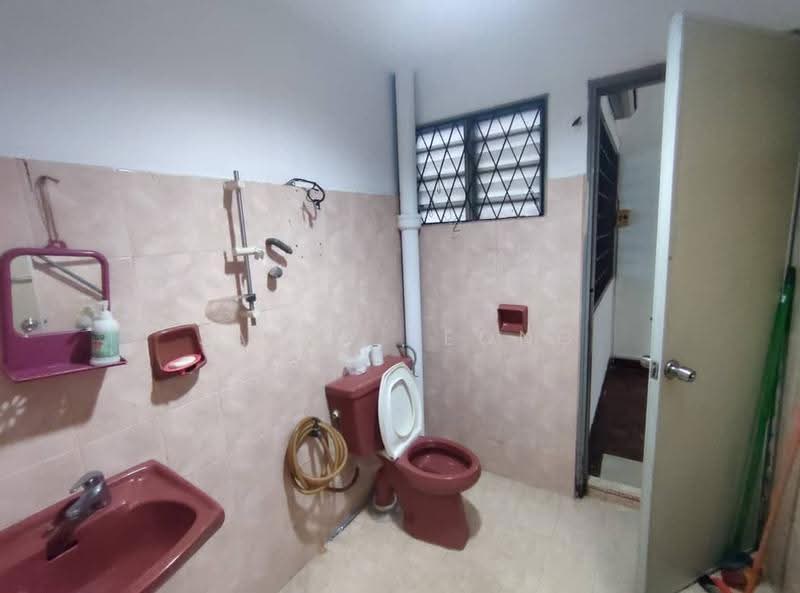 Rumah Teres 2-Tingkat untuk Dijual di Seksyen 19 (Petaling Jaya) - Jacky Leong - Bathroom - PropertyGuru.com.my