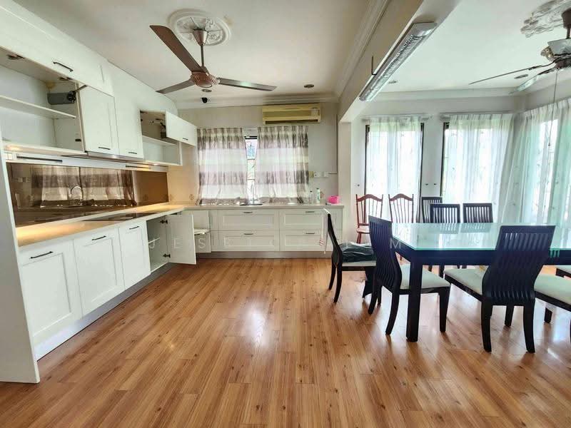 Bungalow House untuk Dijual di Taman Bukit Mewah (Kajang) - Jessica Lim - Kitchen - PropertyGuru.com.my