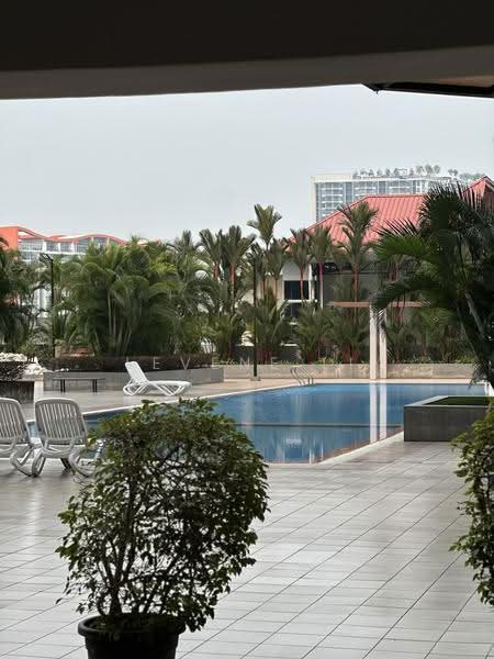 Kondominium untuk Dijual di D'Aman Ria Condominium - Levene Li - Pool - PropertyGuru.com.my