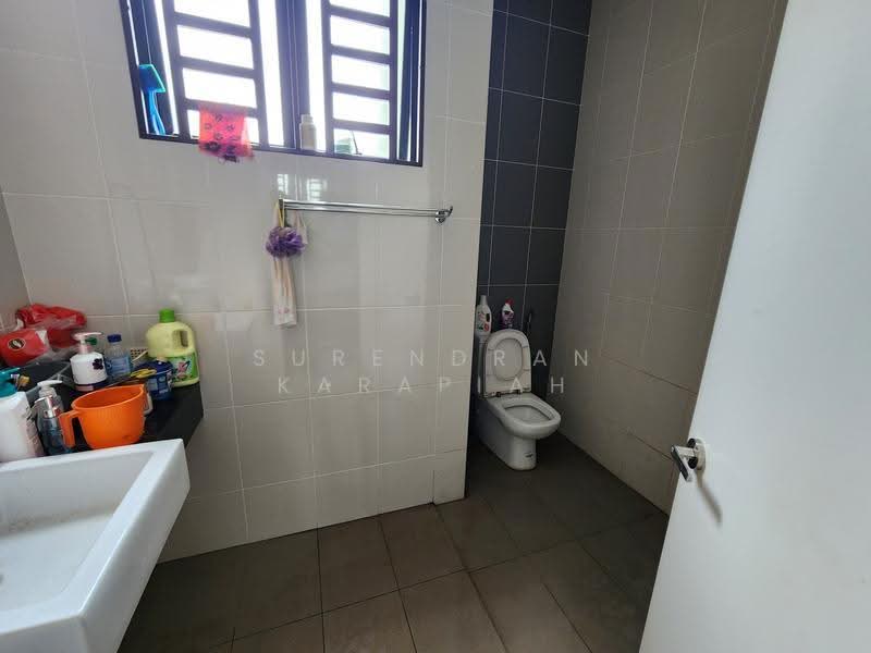 Rumah Berkembar untuk Dijual di Setia Utama (Setia Alam) - Surendran Karapiah - Bathroom - PropertyGuru.com.my