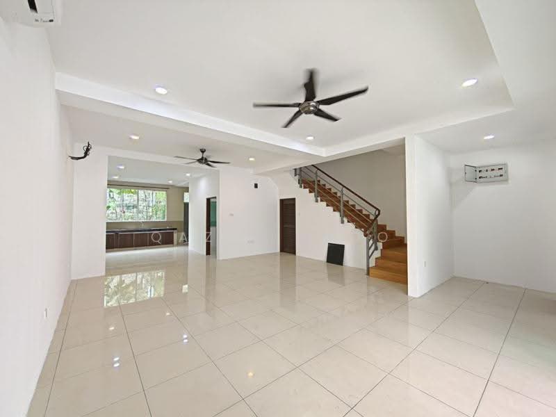 2-storey Terraced House for Sale in Taman Meru (Ipoh) - Qazin Khoo - Living Room - PropertyGuru.com.my