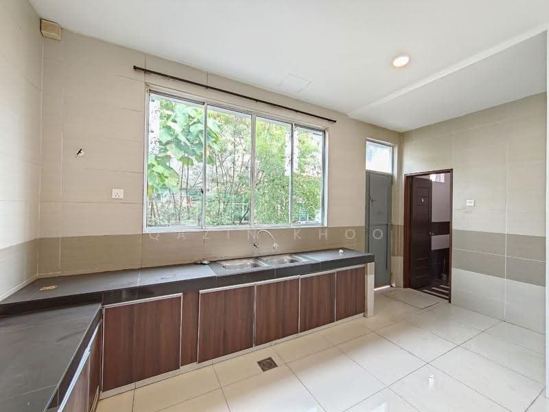 2-storey Terraced House for Sale in Taman Meru (Ipoh) - Qazin Khoo - Kitchen - PropertyGuru.com.my