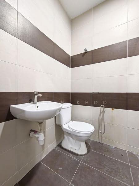 2-storey Terraced House for Sale in Taman Meru (Ipoh) - Qazin Khoo - Bathroom - PropertyGuru.com.my