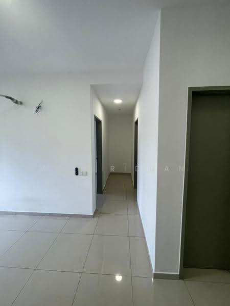 Kediaman Servis untuk Dijual di D'Vervain - Mohd Riduan - Corridor - PropertyGuru.com.my