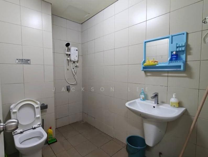 Service Residence for Rent at i-SOHO @ i-City - Jackson Lee - Bathroom - PropertyGuru.com.my