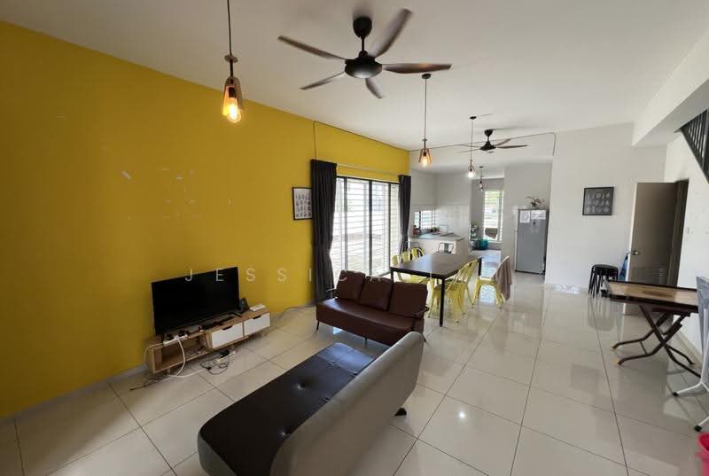 Semi-Detached House for Sale in Subang Bestari (Shah Alam) - Jessica Lim - Living Room - PropertyGuru.com.my