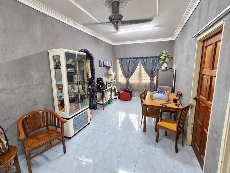 Pangsapuri untuk Dijual di Pangsapuri Laksamana - Faliyana binti Muda - PropertyGuru.com.my