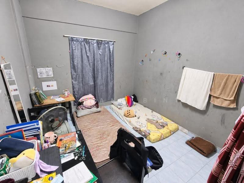 Pangsapuri untuk Dijual di Pangsapuri Laksamana - Faliyana binti Muda - PropertyGuru.com.my