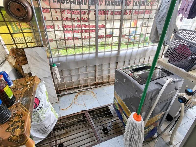Pangsapuri untuk Dijual di Pangsapuri Laksamana - Faliyana binti Muda - PropertyGuru.com.my