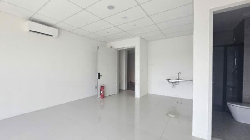 Service Residence for Sale at Edelweiss @ Tropicana Gardens - David Chee - Interior - PropertyGuru.com.my