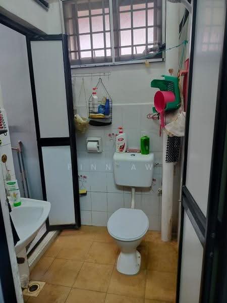 2-storey Terraced House for Sale in Saleng (Senai) - Finn Aw - Bathroom - PropertyGuru.com.my