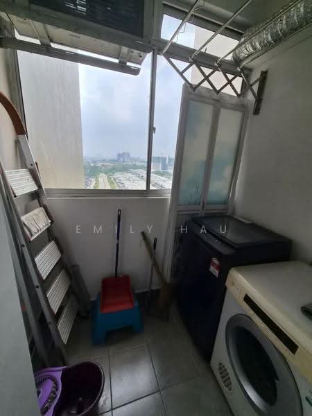 Apartment for Rent at Austin Suites (Permata Austin) - Emily Hau - Balcony - PropertyGuru.com.my