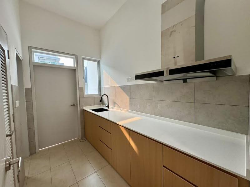 2-storey Terraced House for Rent in Taman Impian Emas (Skudai) - Jim Chee - Kitchen - PropertyGuru.com.my