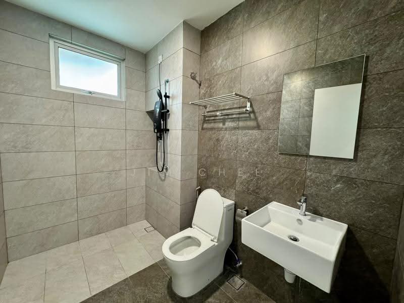 2-storey Terraced House for Rent in Taman Impian Emas (Skudai) - Jim Chee - Bathroom - PropertyGuru.com.my