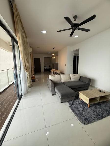 Condominium for Rent at Royal Strand @ Country Garden Danga Bay - Yen Ma - Living Room - PropertyGuru.com.my
