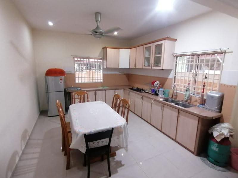Rumah Teres 2-Tingkat untuk Dijual di Taman Kulim Square (Lunas) - Roy Kuak - Kitchen - PropertyGuru.com.my